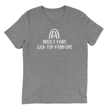 Load image into Gallery viewer, super soft heather grey kids tee with white ink: when it rains, look for rainbows with a rainbow and heart 